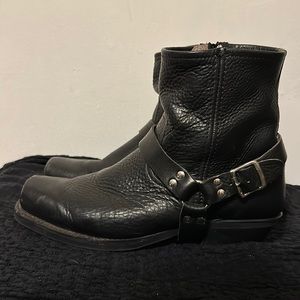 Frye Harness